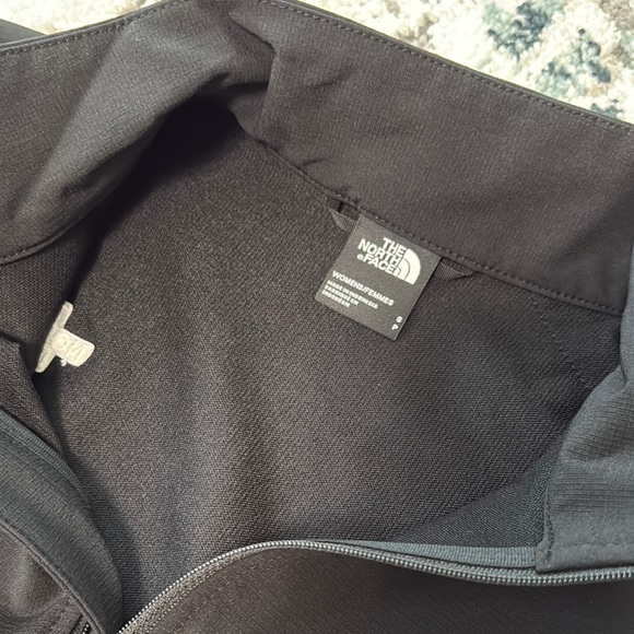 The North Face Willow Black Jacket - Picture 3 of 5